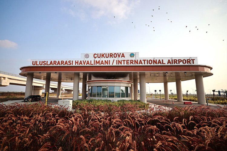 Çukurova Havalimanı uçuşlarına Amsterdam ve Tiran da ekleniyor