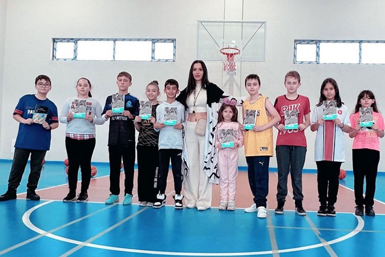 Gönüllü antrenörden okuma seferberliği