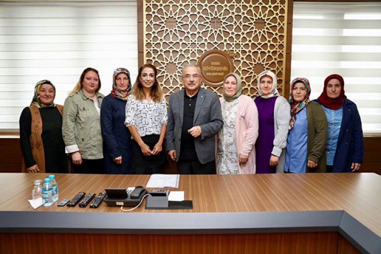 Ordulu kadınlardan arı sütü