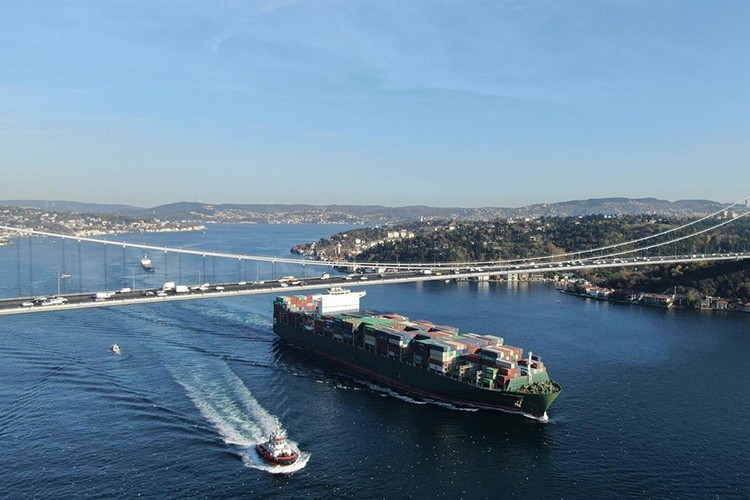 Tehlikeli yük taşıyan gemilere yeni düzenleme