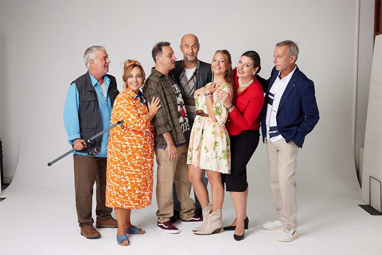 Tiyatrokare'nin yeni komedisi "Annem Hep Derdi ki"