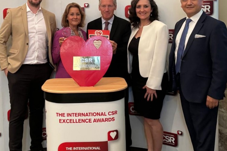 Zurich Sigorta Grubu Türkiye'ye mükemmeliyet ödülü