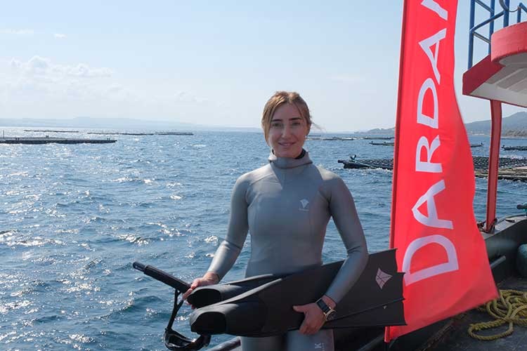 300 ıstakozu doğal ortamıyla buluşturdu