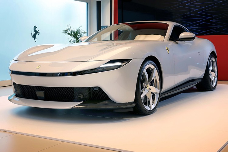 Ferrarı Amalfı, lüks ve performansı yeni bir boyuta taşıyor