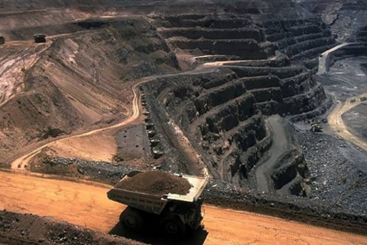 Kömür madeni satılacak