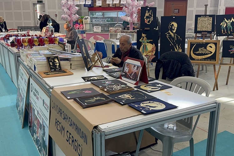 Fuarda el sanatlarını birlikte sergiliyor