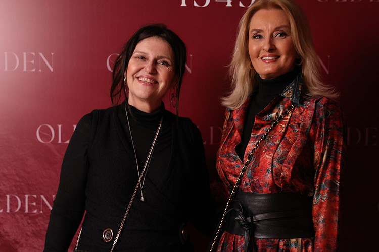 İş ve sanat dünyası açılışta buluştu