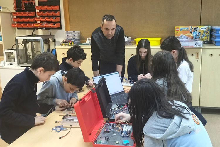 Çevrenin küçük gönüllülerinden büyük proje