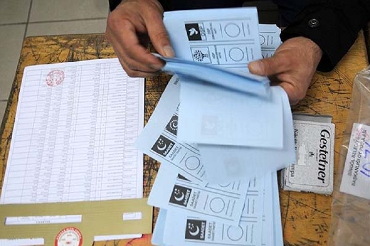 Türkiye sandık başında...