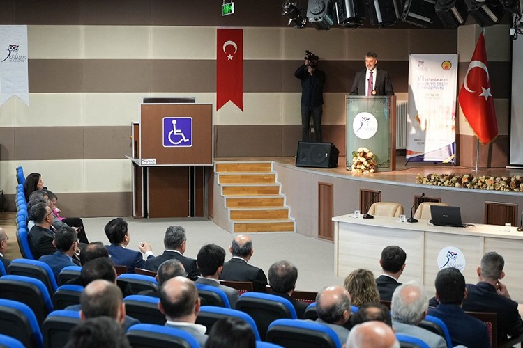 6. Uluslararası Demir ve Çelik Sempozyumu başladı