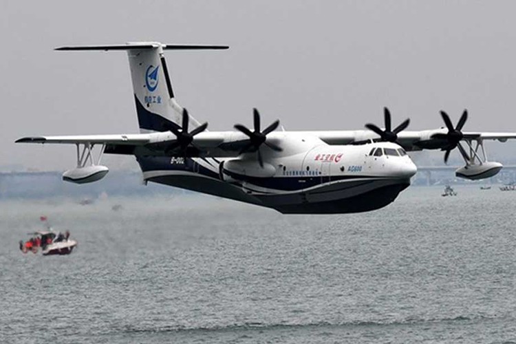 Çin'in yerli üretim amfibi uçağı AG600 üretim lisansı aldı
