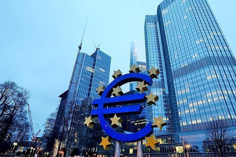 Avro Bölgesi ikinci çeyrekte yüzde 2 büyüdü