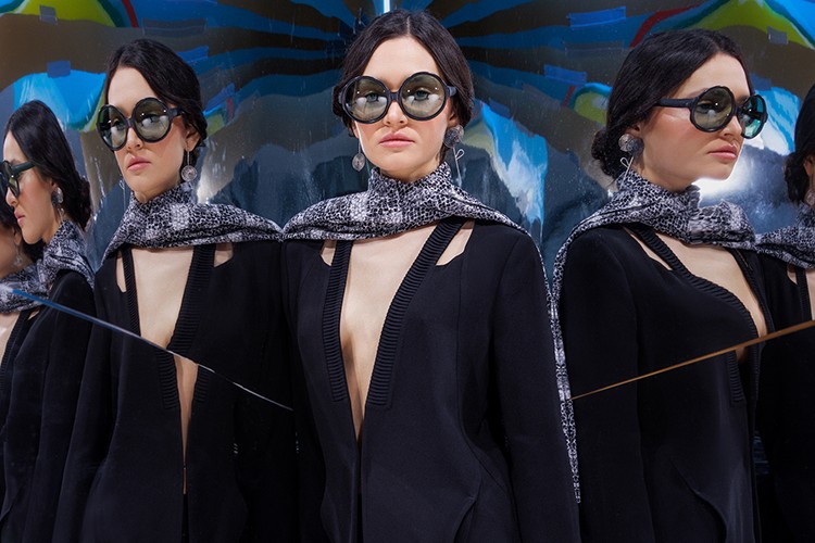 Arzu Kaprol ile Plajlar Renkleniyor