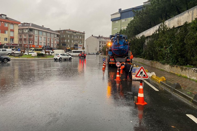 İBB ekipleri alarm durumunda