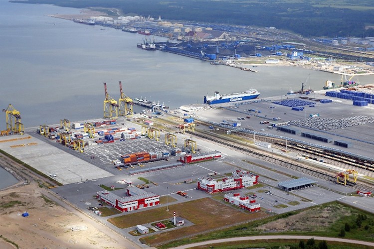 Almanya Baltık "LNG terminallerinin" inşasını onayladı