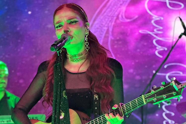 Layla Puliçe Antalyalıları büyüledi