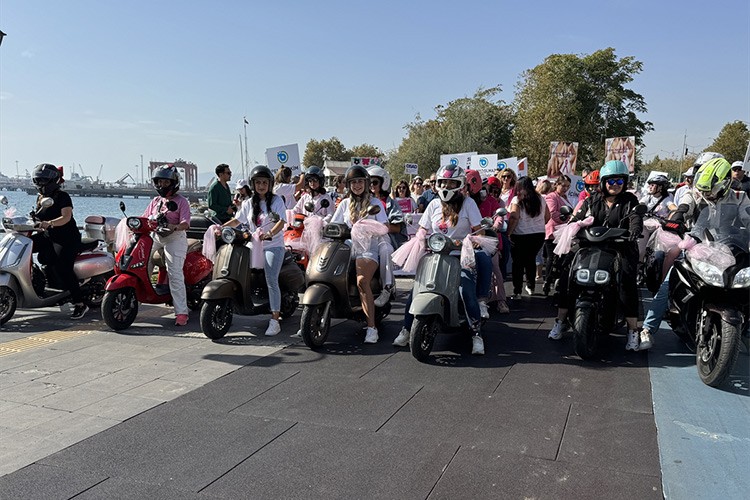 "Pembe Festival" turuyla meme kanserine dikkati çektiler