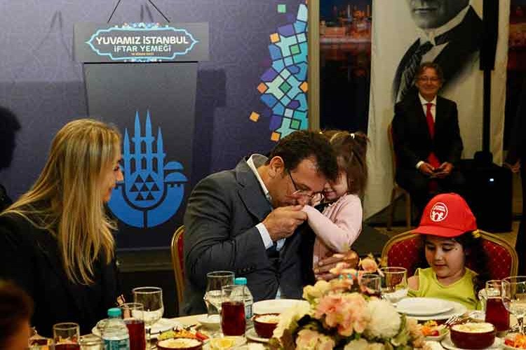 İmamoğlu kreş öğrencileriyle buluştu