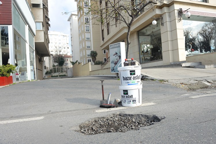 Çukurlara özel asfalt