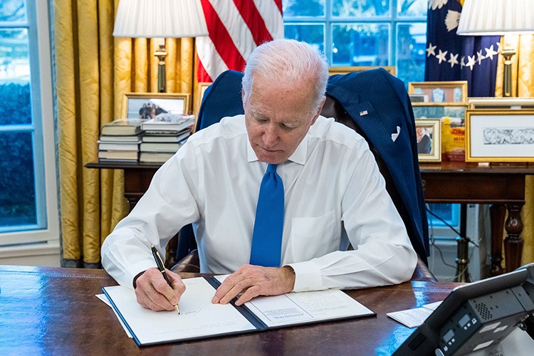 Biden "borç limiti" yasa tasarısını imzaladı