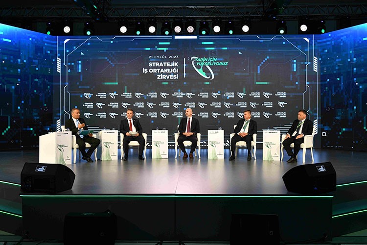 Roketsan, Stratejik İş Ortaklarıyla Geleceğe Emin Adımlarla İlerliyor