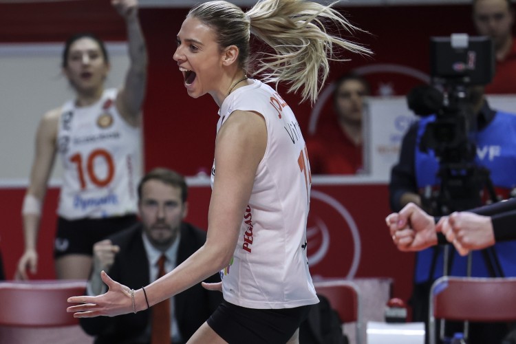 Eczacıbaşı Dynavit, Sinead Jack-Kısal, Jovana Stevanovic ve Alexa Gray'le yoluna devam ediyor