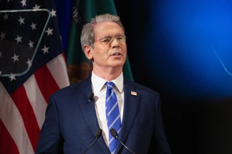 "İran hava yollarıyla iş yapanlara yaptırım uygulanacak"