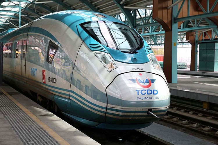 Yaz tatilinde YHT'lerde ek sefer düzenlenecek