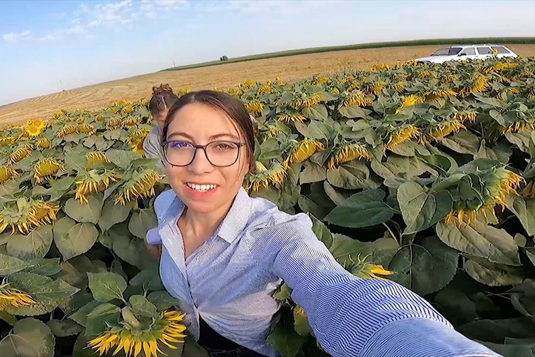 Mühendis adayı kadın çiftçi tohum üretiyor