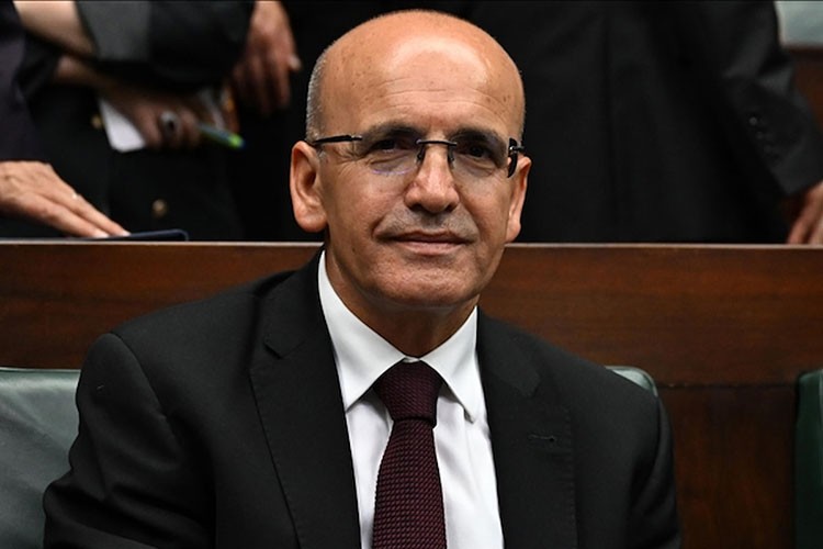 "Cari açığın milli gelire oranı % 1,5'in altına gerileyecek"