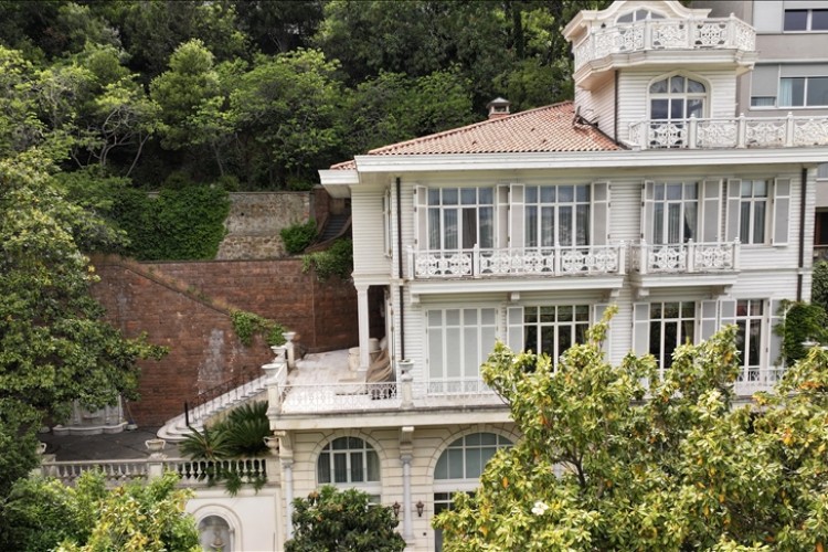 Koza-İpek Holding'e ait yalı 1,1 milyar liraya Tayvanlılara satıldı