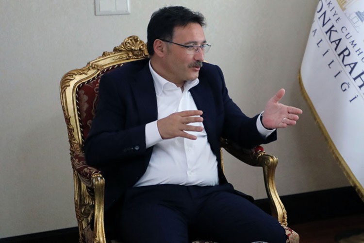 100 dolarlık ithalata karşılık 444 dolar ihracat yapıyoruz