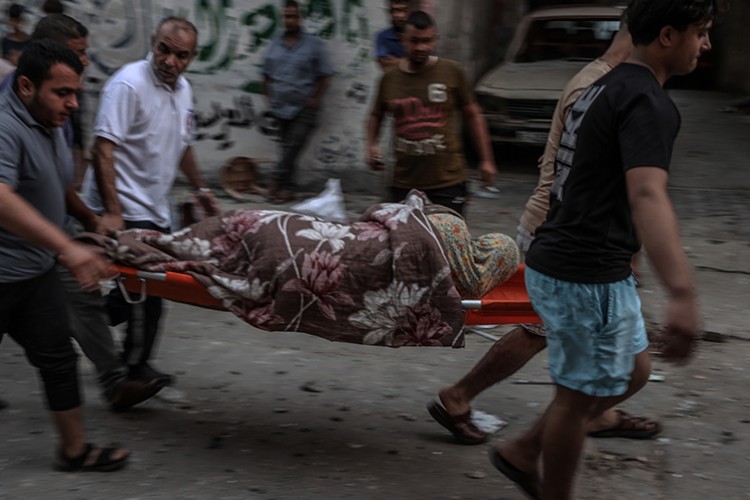 Hong Kong'da tayfun nedeniyle borsada işlemlere ara verildi