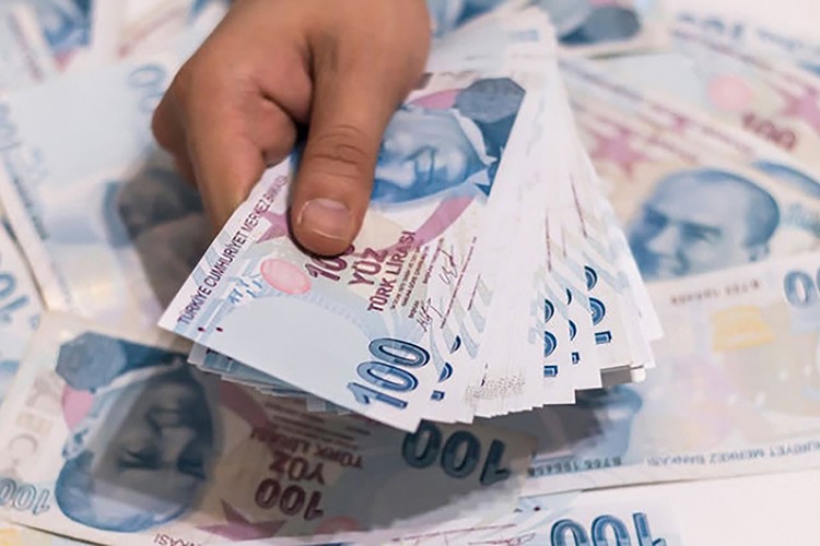 Parada makas değişimi!..