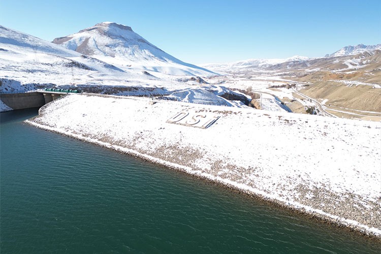 Van'daki baraj ve HES'lerden ekonomiye milyar 100 milyon lira katkı