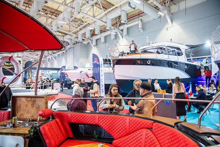 Milyonluk yatların İstanbul şovu başladı