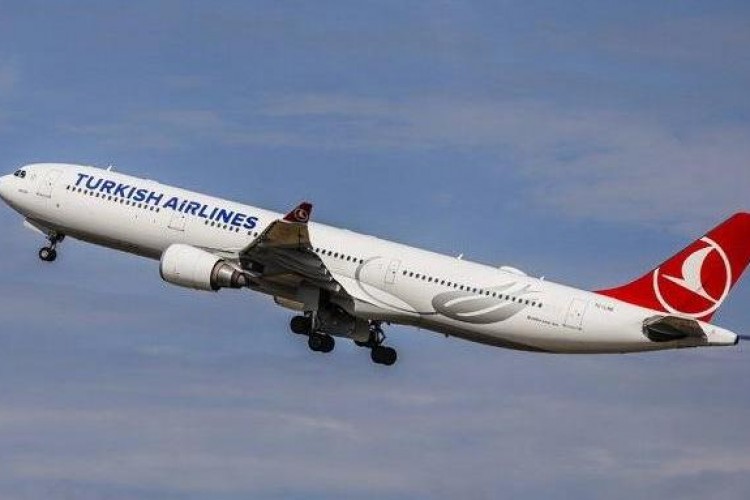 THY'den yolcularına sefer iptalleri nedeniyle uçuşlarını kontrol etme uyarısı