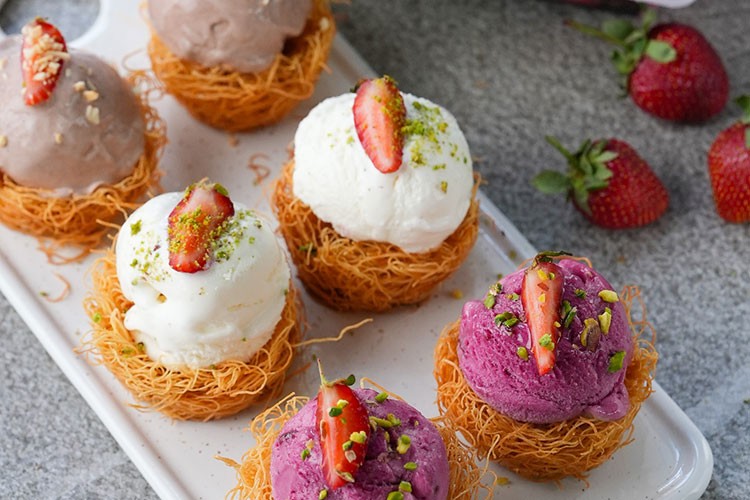 Silifke Çileği ile geleneksel tatlılara modern bir yorum