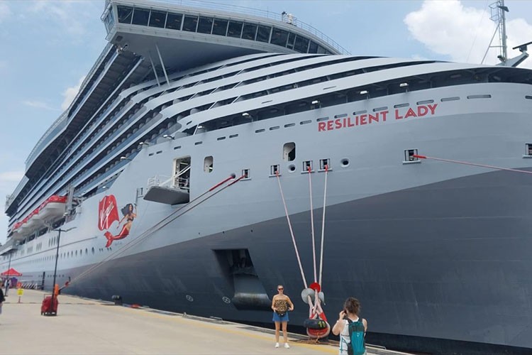 Bodrum'a "Resilient Lady" kruvaziyeriyle 2 bin 539 yolcu geldi