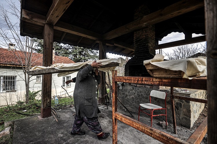 Bursalı kadınlar geleneksel ürünleri gelire dönüştürdü