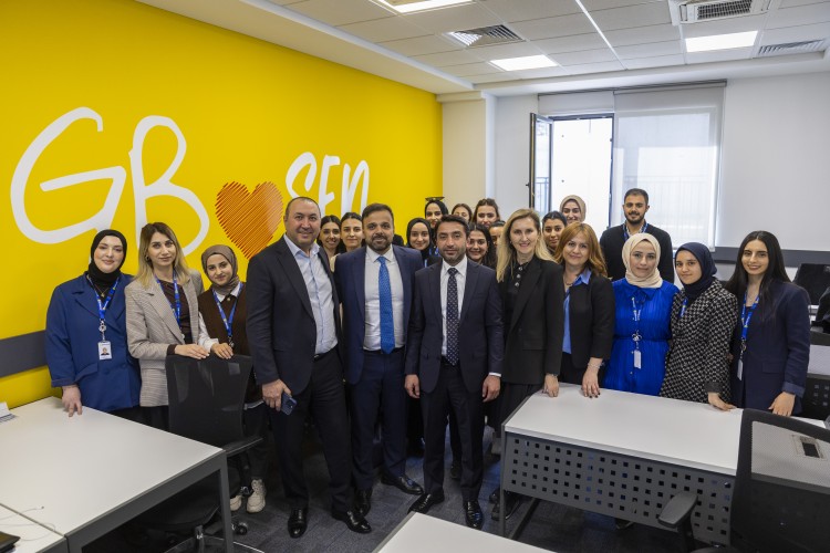 Turkcell Hatay'da Çağrı ve Mesleki Eğitim Merkezi'ni açtı