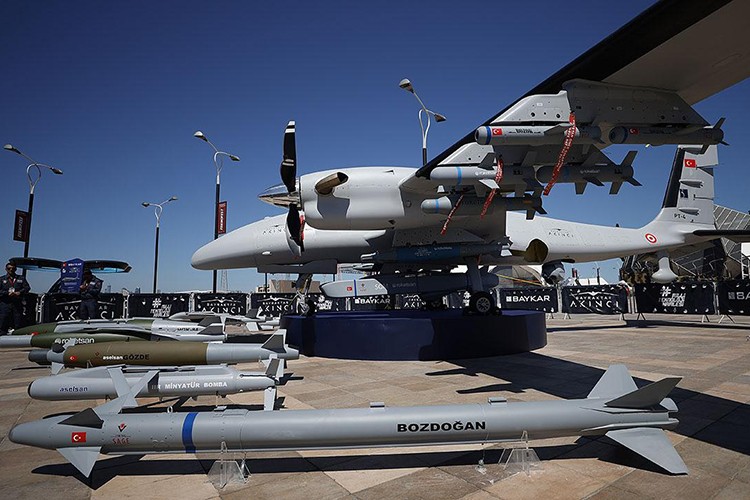 Türk savunma sanayisi 2025'te ilklere imza attı