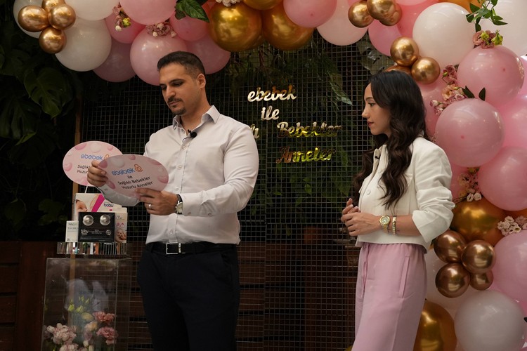 ebebek 'Emzirme Destek Projesi'yle anne ve bebeklerin yanında