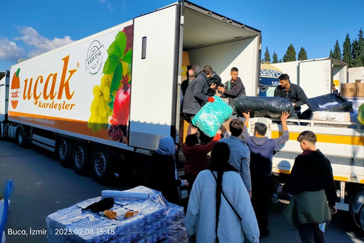 Yaş meyve sebze sektörü, yardımlarını deprem bölgesine taşıyor