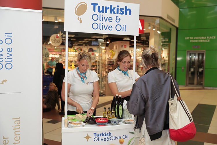 İngiliz pazarına maya çaldılar