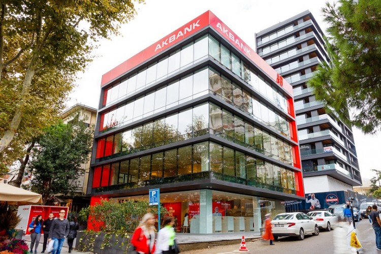 Akbank, Afet Bölgesinde Sosyal ve Ekonomik Kalkınmaya Hizmet Ediyor