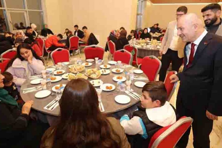 BAŞKAN BÜYÜKGÖZ YETİM VE ÖKSÜZLERİ UNUTMADI