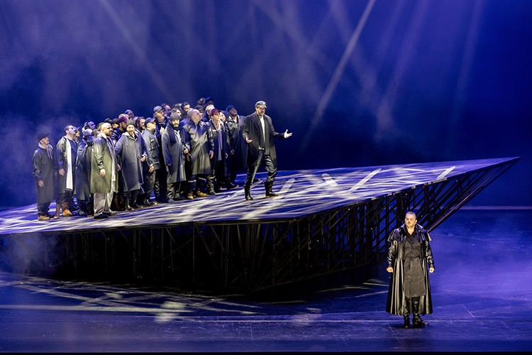 Denizlerin lanetli efsanesi sahneye taşınıyor