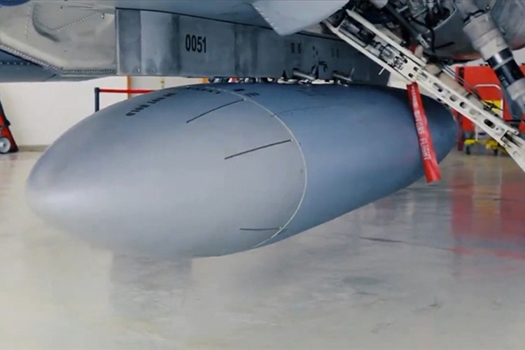 F-16 EDPOD, uçuşlu testleri başarıyla tamamladı