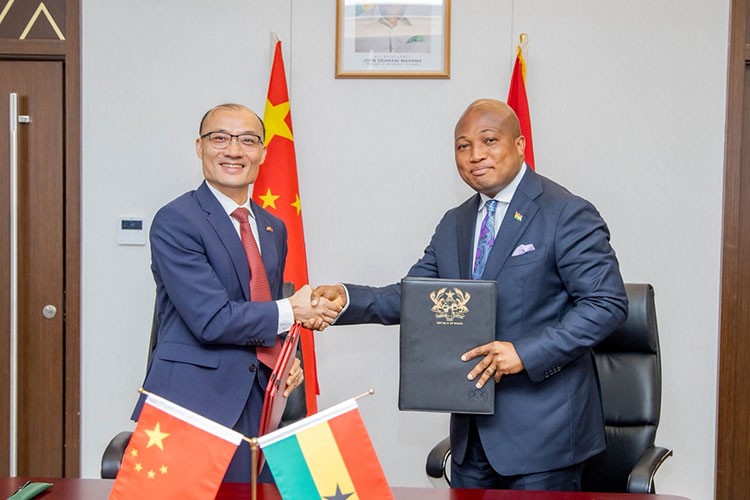 Çin'den Gana ekonomisine 30 milyon dolarlık hibe